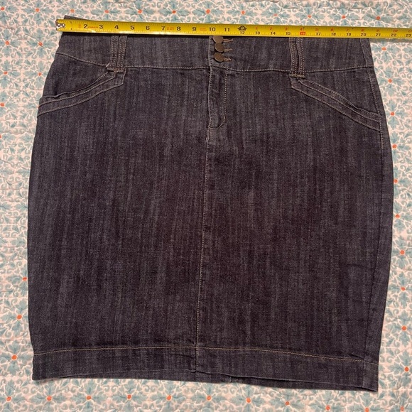 Classic Denim Pencil Skirt - Picture 3 of 5